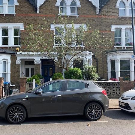 Victoria Dwellings Bed & Breakfast London Bagian luar foto