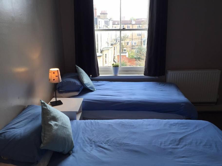 Victoria Dwellings Bed & Breakfast London Bagian luar foto