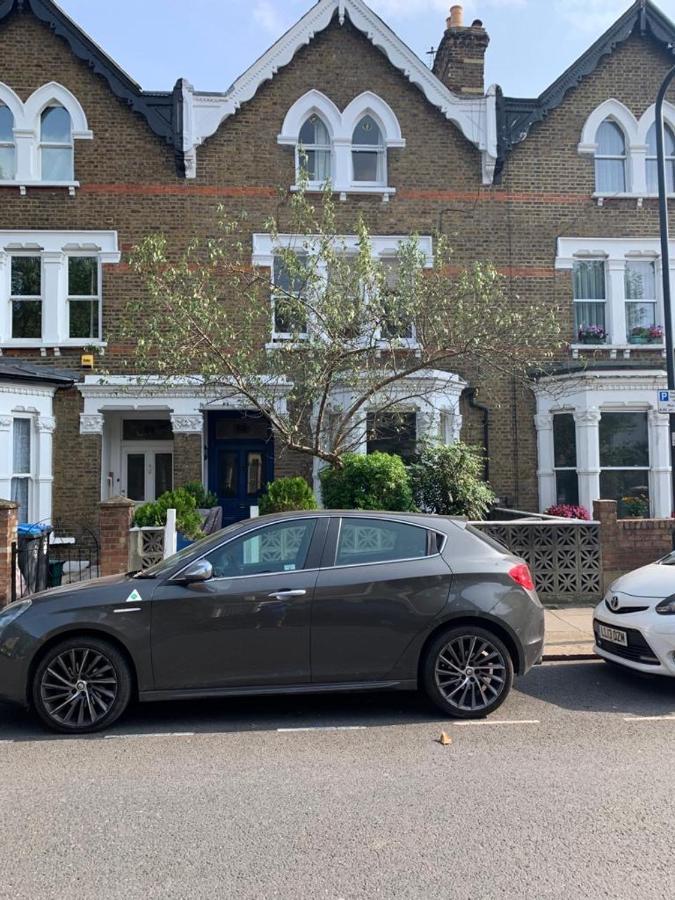 Victoria Dwellings Bed & Breakfast London Bagian luar foto